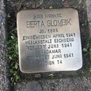 2020-11-09-StolpersteineputzenOS-027