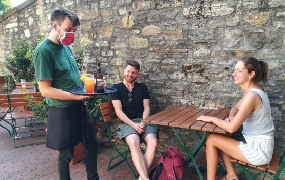 Biergarten öffnet am Freitag!