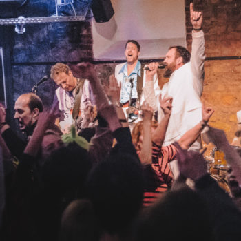 Altstadt Live mit Fly with me to Malibu