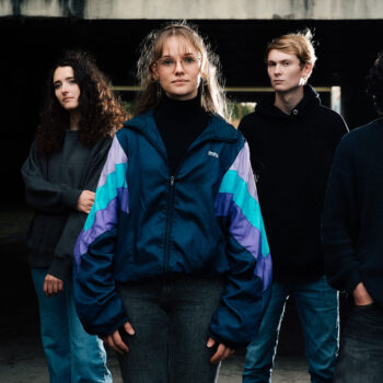 AUSVERKAUFT: The Livelines