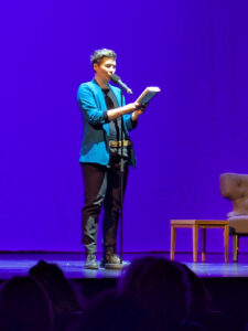 Kirsten Fuchs beim Best of Poetry Slam im Theater Osnabrück