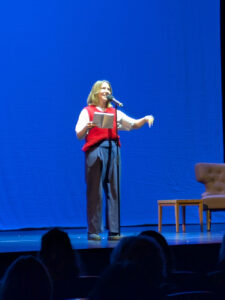 Lisa Pauline Wagner beim Best of Poetry Slam im Theater Osnabrück