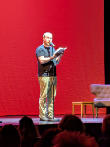Julius Fischer beim Best of Poetry Slam im Theater Osnabrück