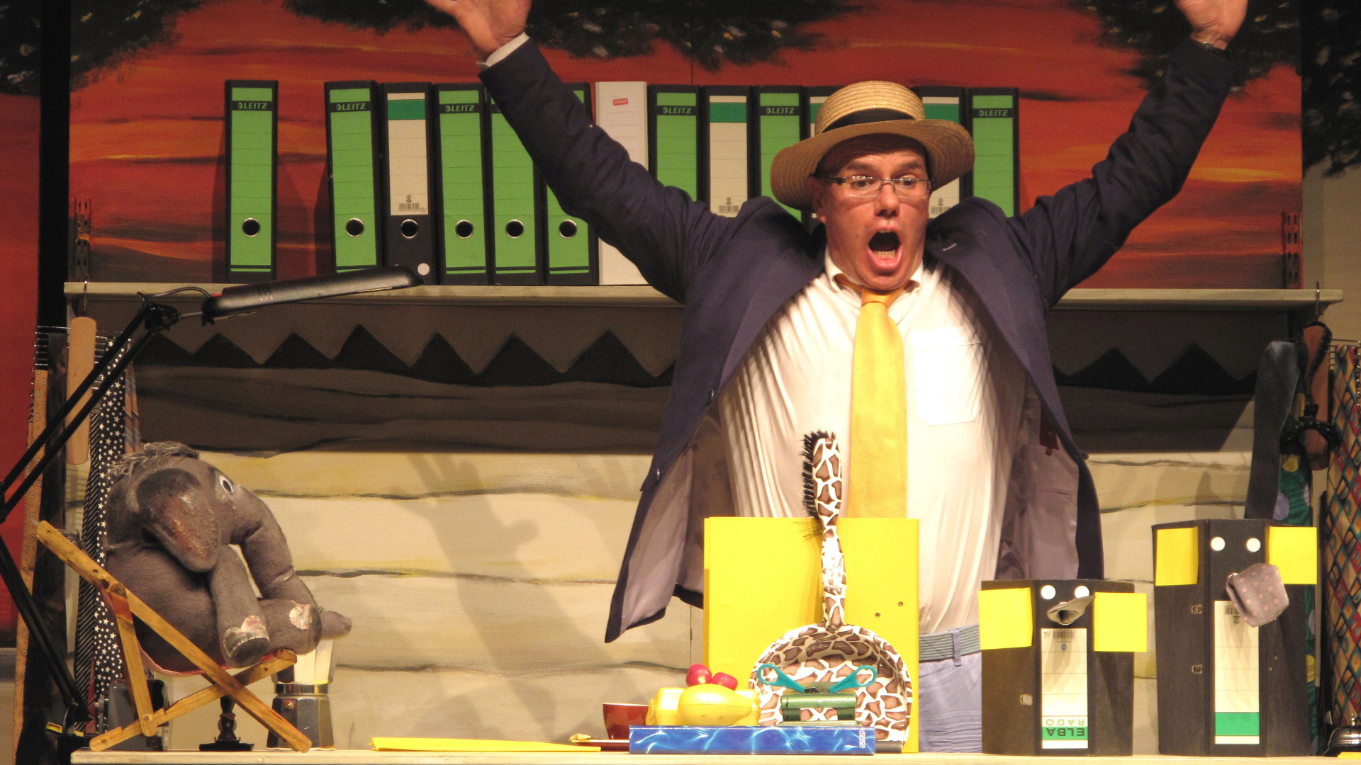 Kindertheater mit Theater Tom Teuer: Wie der Elefant zu seinem Rüssel kam